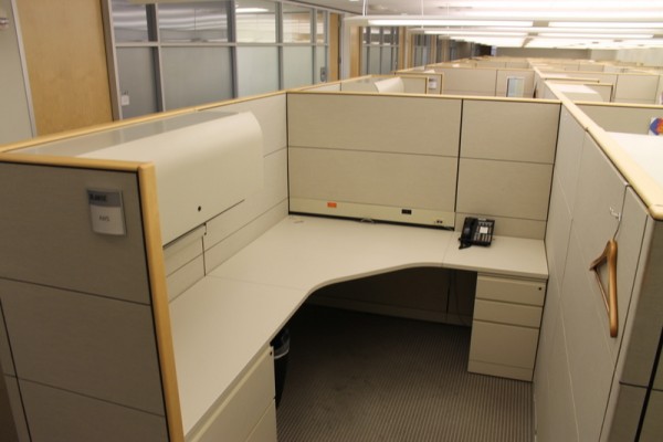 Used Knoll 6x8 Reff Cubicles in Denver1