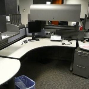 Used Knoll Currents 5x5 cubicles in Serpentine configuration