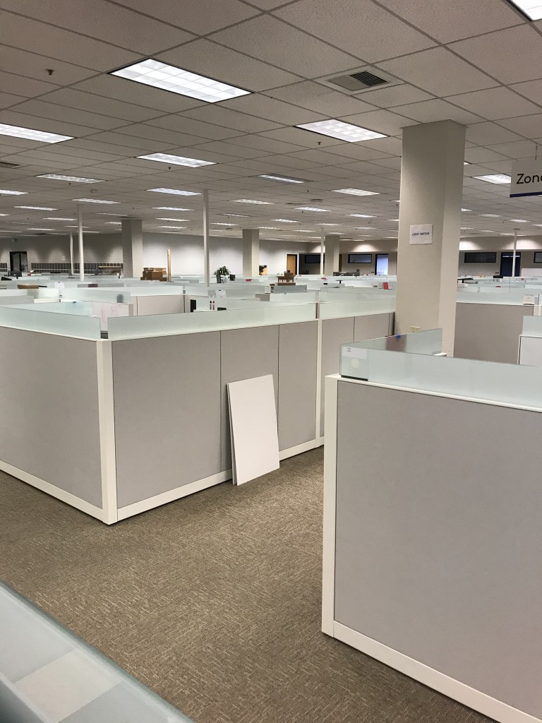 Steelcase Answer Cubicles, 6X8 With Adjustable Height Desk ...