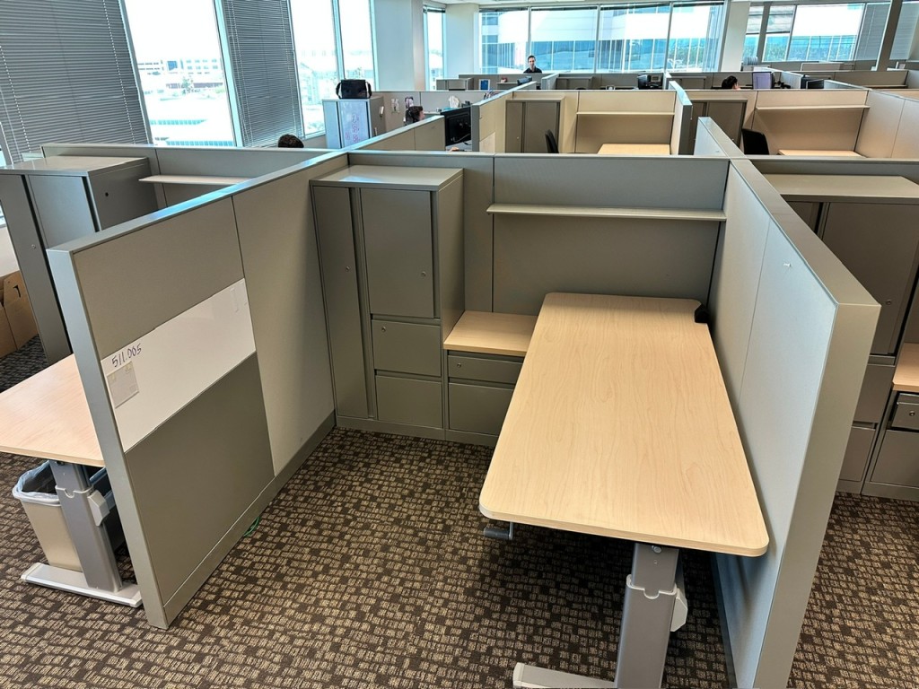 steelcase-answer-sit-stand-cubicles