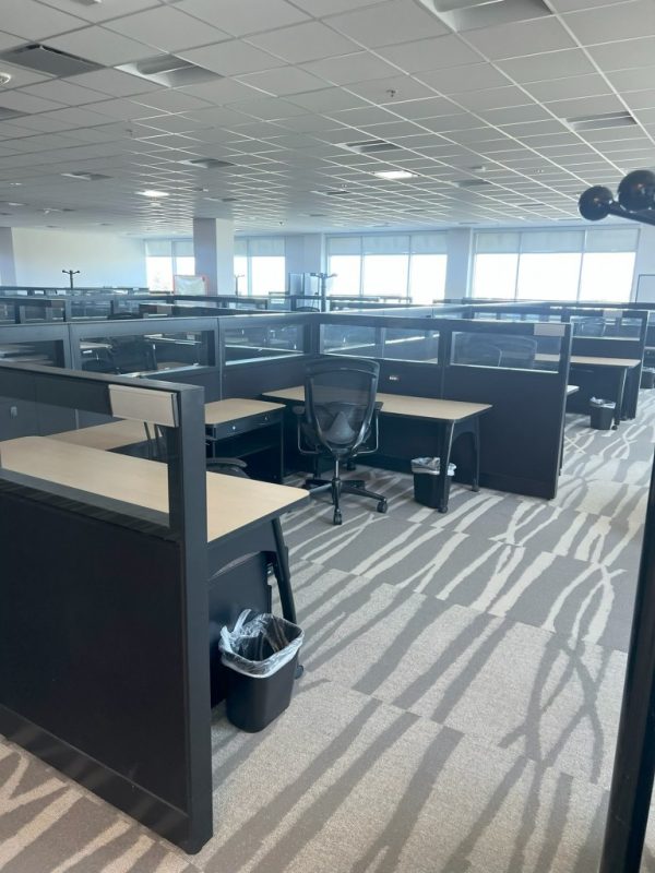 blacked-out-teknion-leverage-cubicles-6x6-or-6x4