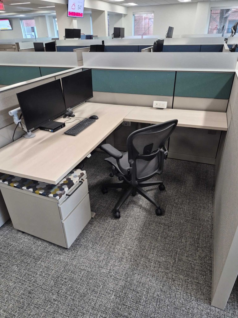 herman-miller-canvas-6×6