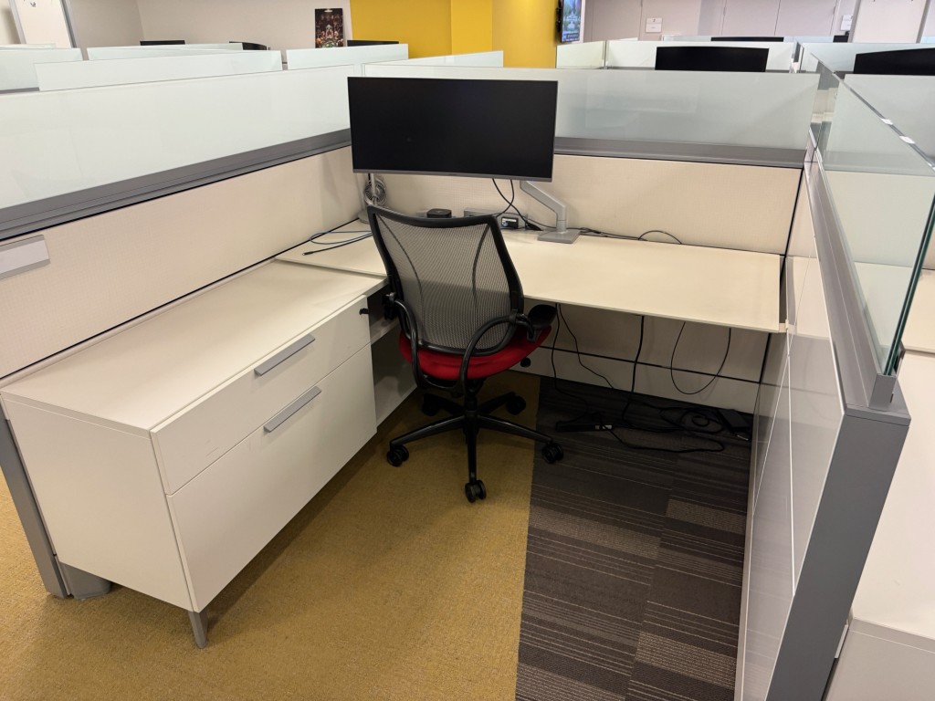 herman-miller-canvas-6×6-tall-free-task-chair-included