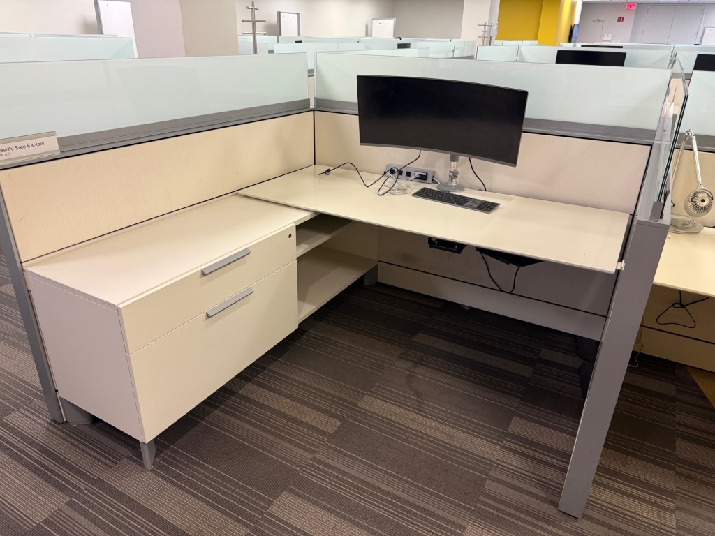 herman-miller-canvas-6×6-tall-free-task-chair-included