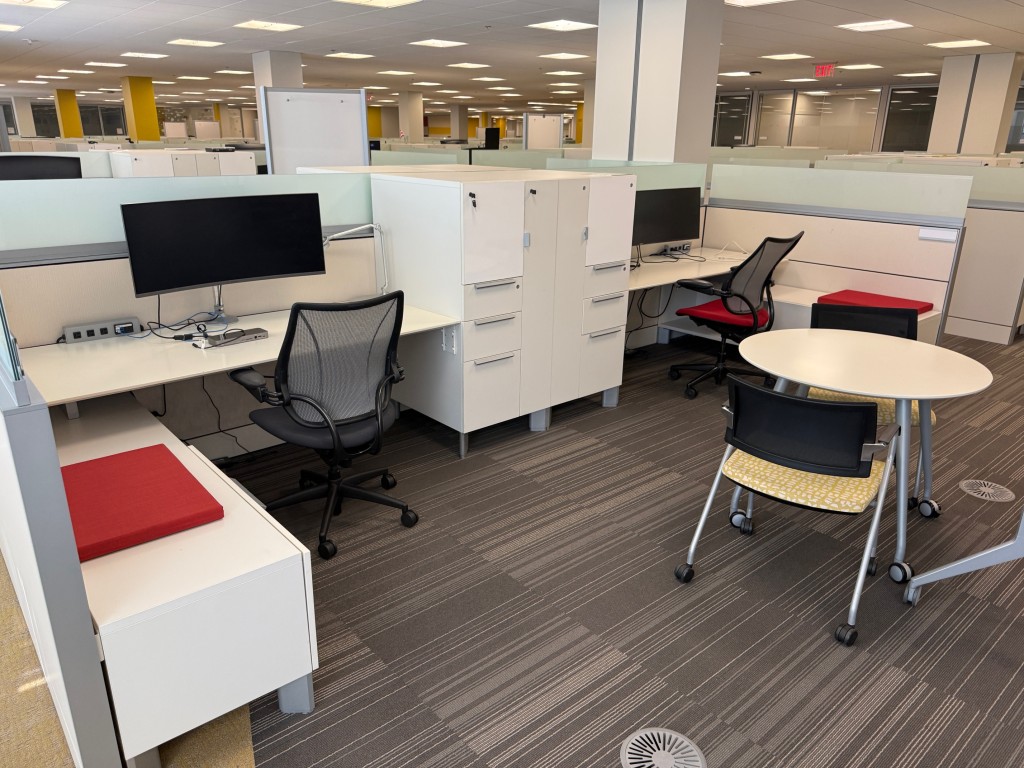 teknion-district-cubicles-8×6-free-task-chair-included