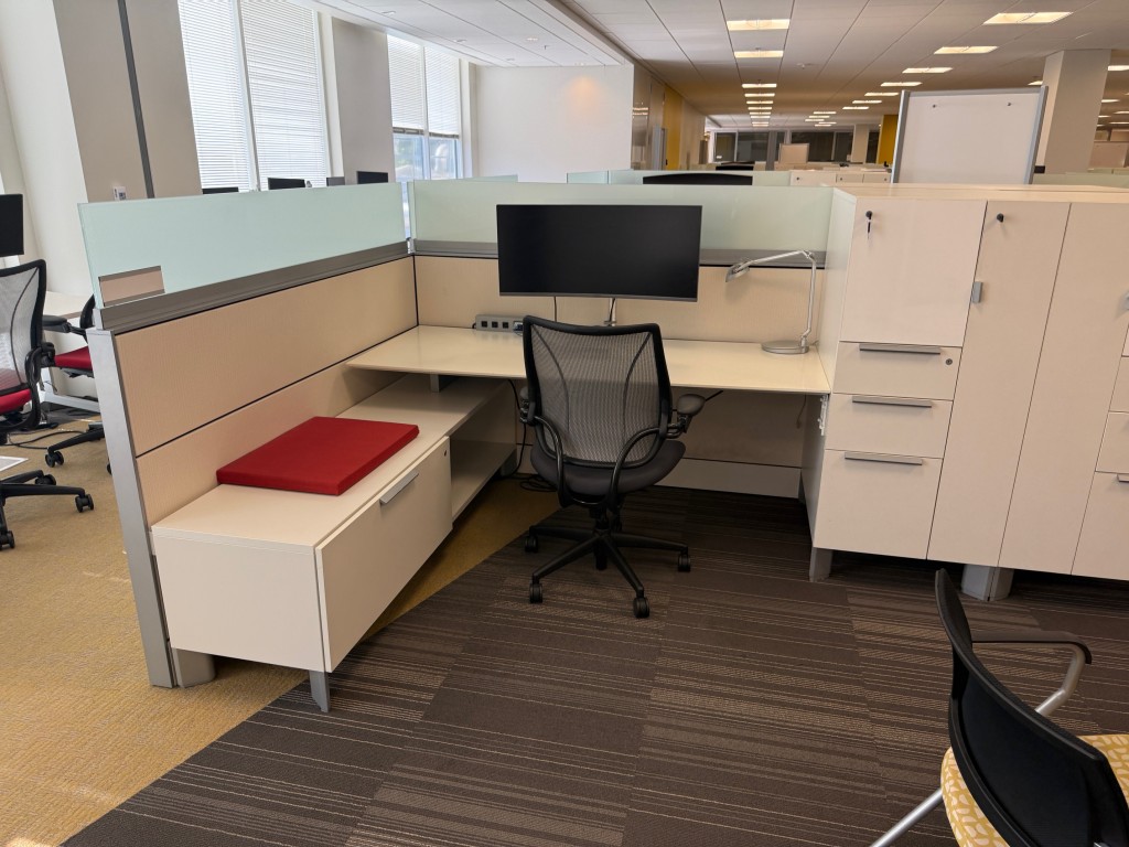 teknion-district-cubicles-8×6-free-task-chair-included